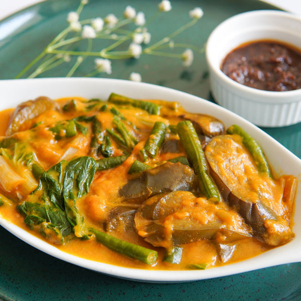Vegetable Kare-Kare with Bagoong (Frozen - Heat to Serve)