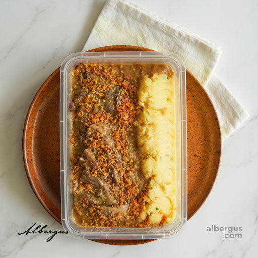 Country Style Beef Pot Roast with Garlic Mashed Potato (Chilled- Heat to Serve, 1 day leadtime)