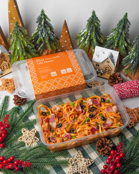 Salmon and Maple Bacon Linguine with Smoked Tomato Cream Sauce (Chilled- Heat to Serve, 1 day leadtime)